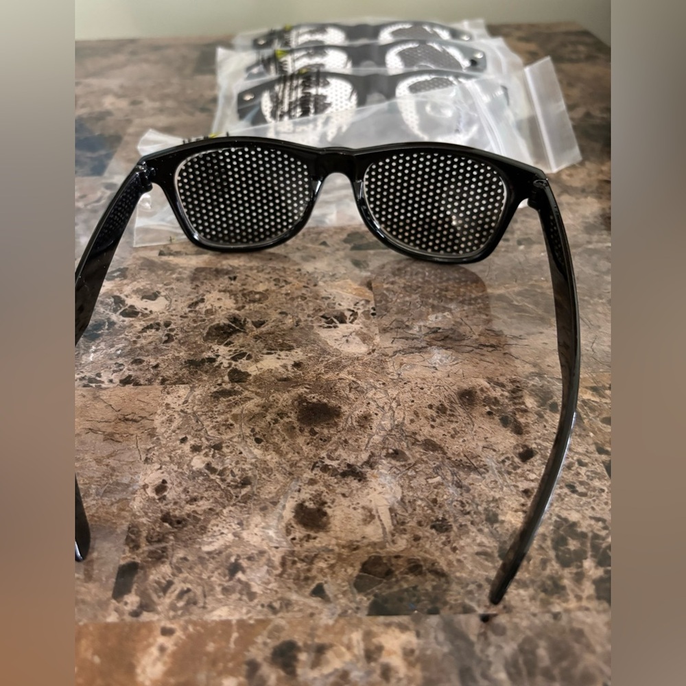 Lagunitas Sunglasses Black OS Unisex Lot of 4 Eyes Detail IPA Brewing New - Picture 4 of 4